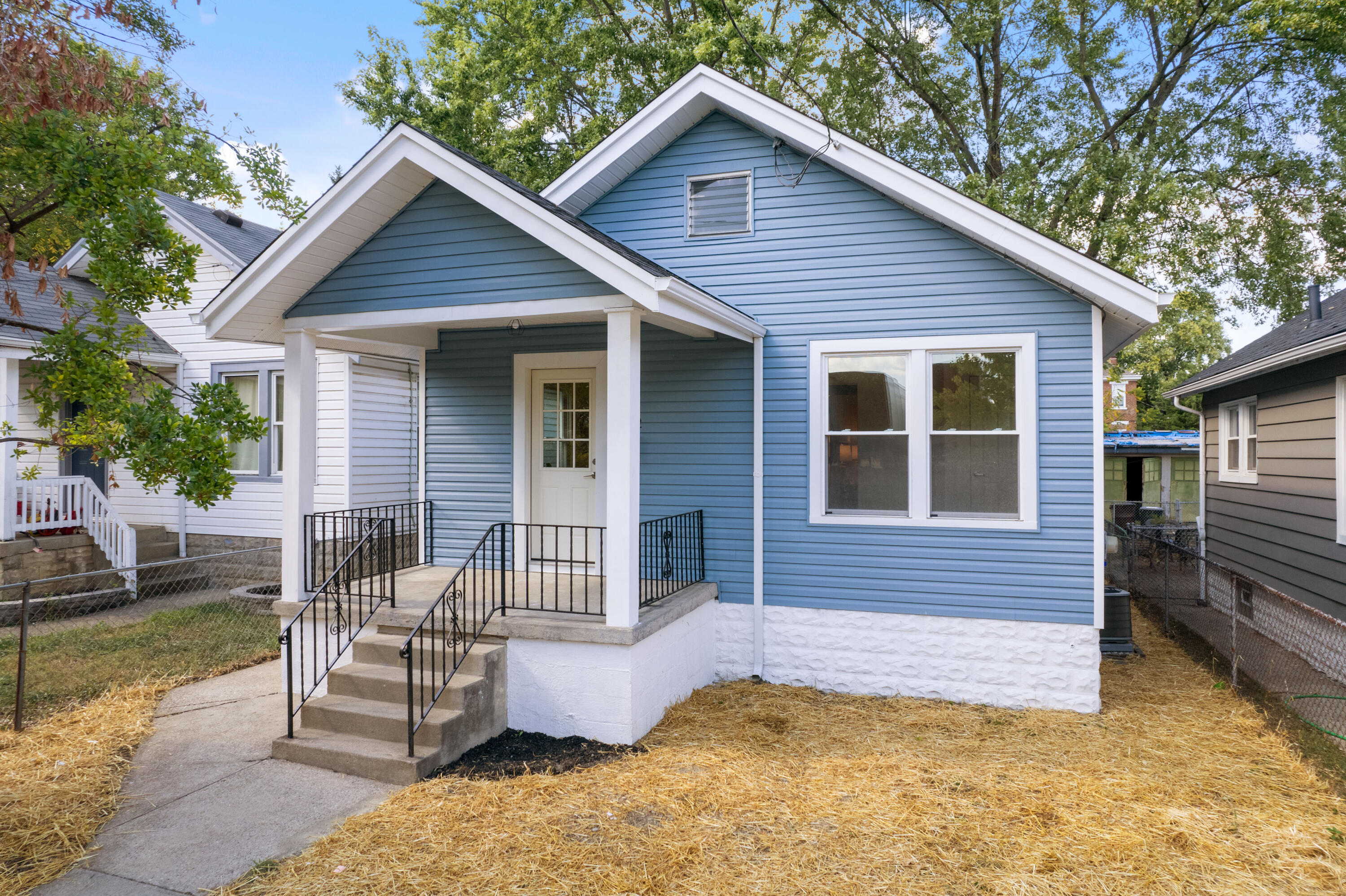 212 W 22nd Street