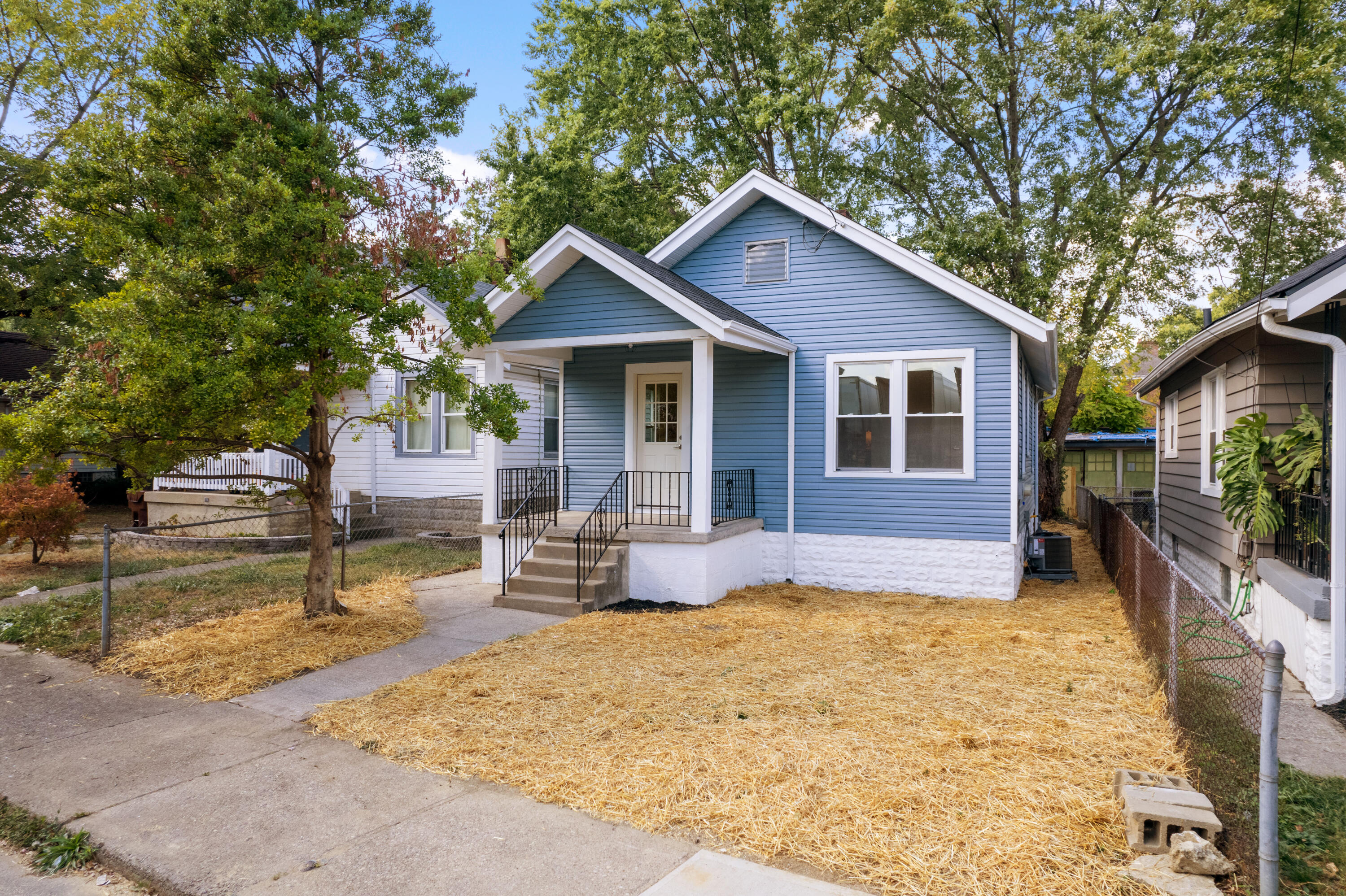 212 W 22nd Street