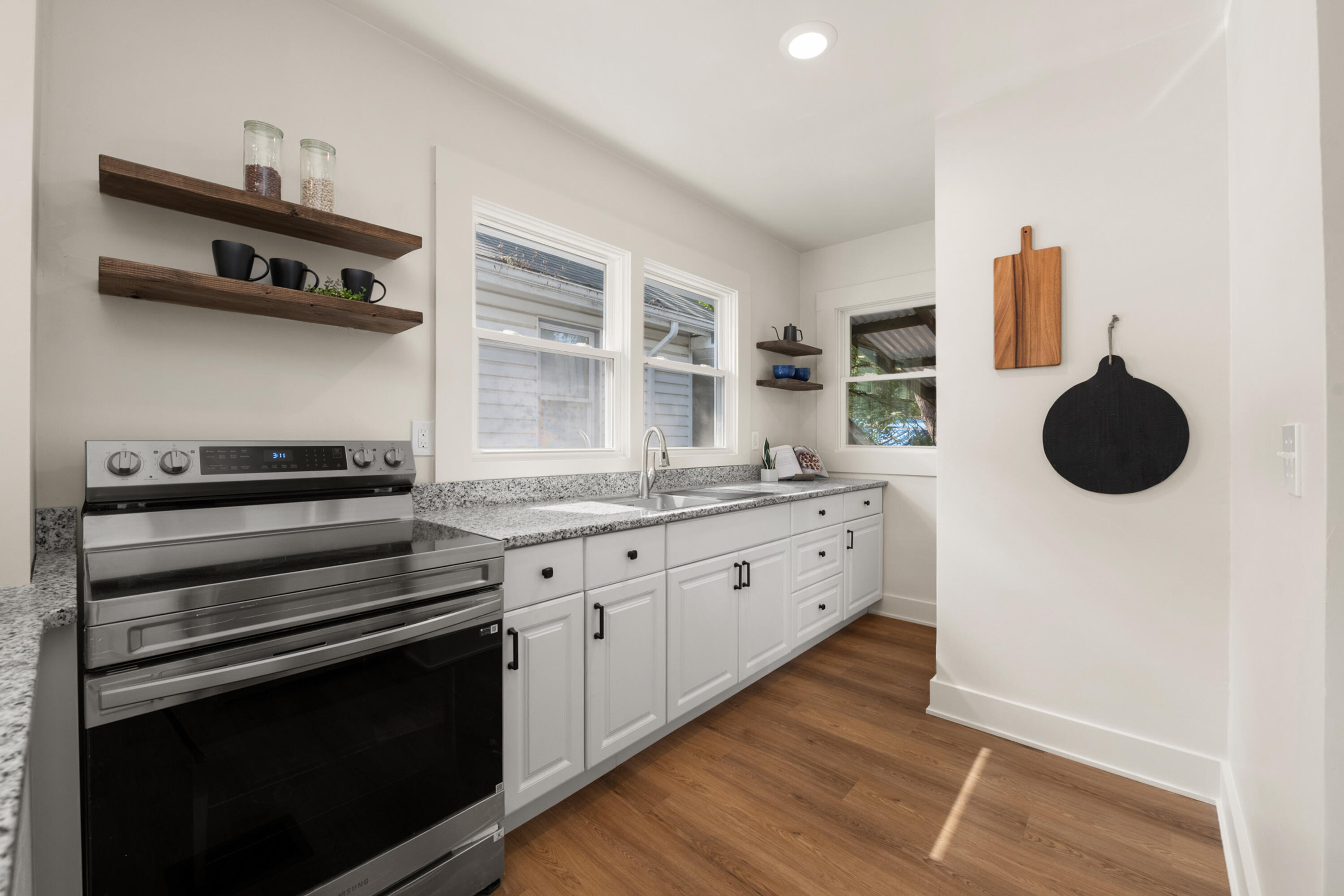 212 W 22nd Street