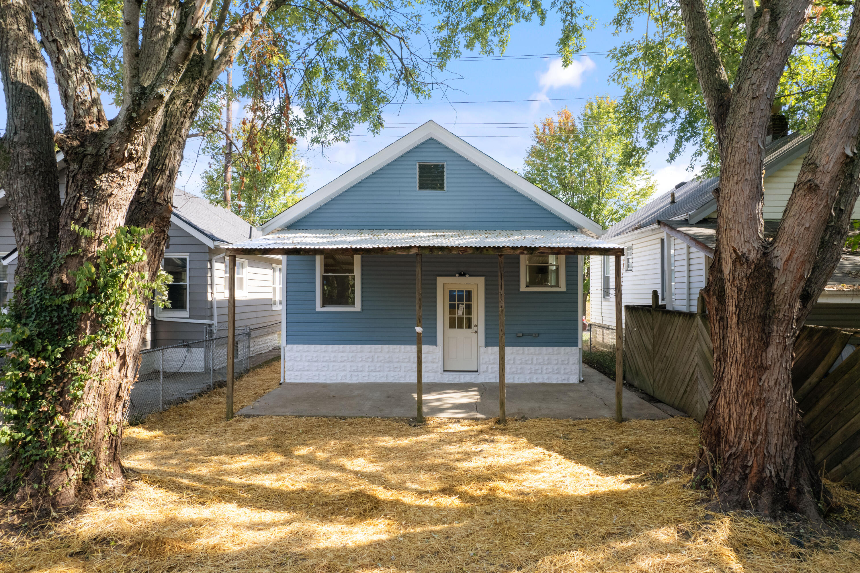 212 W 22nd Street