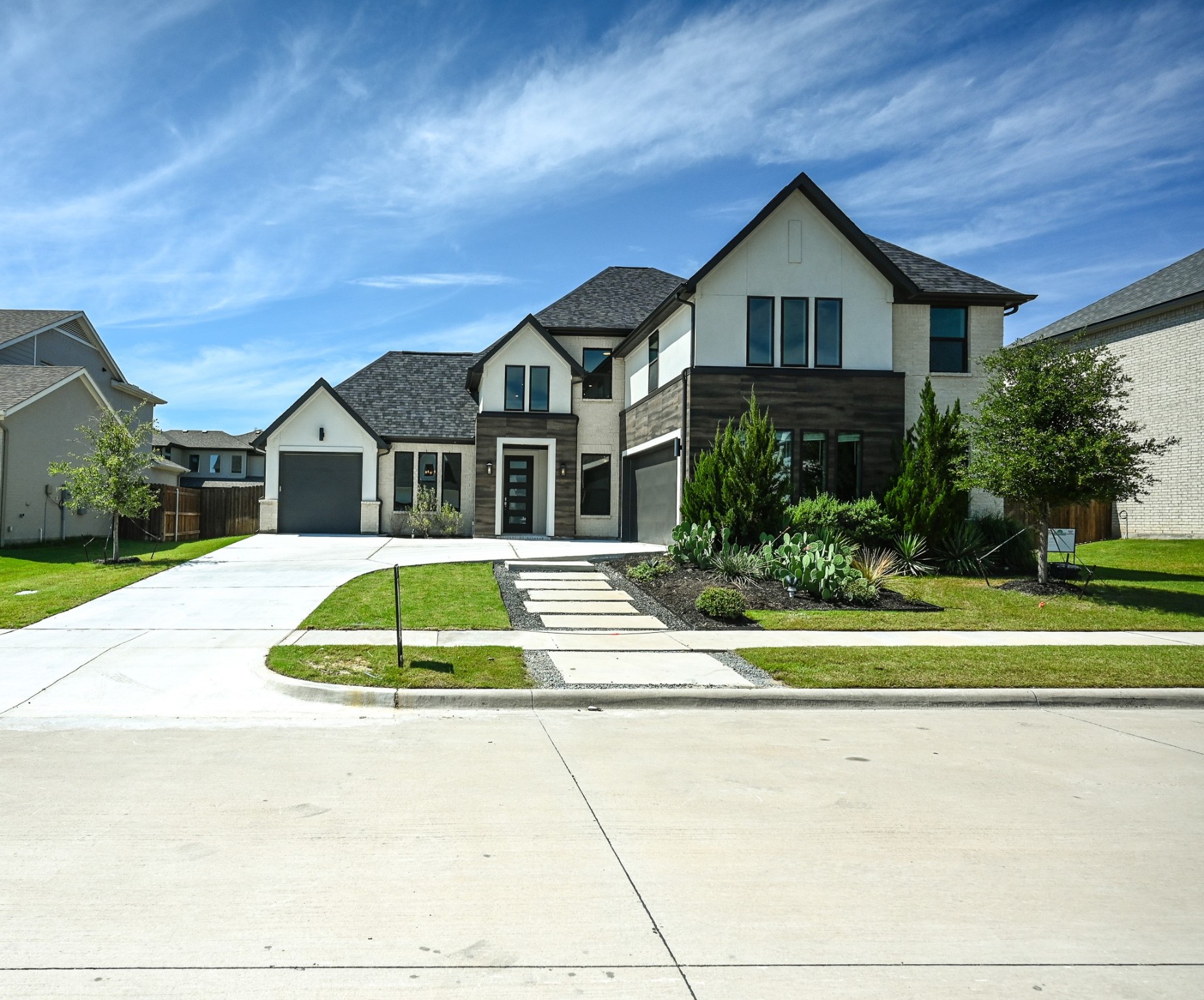 209 E Furlong