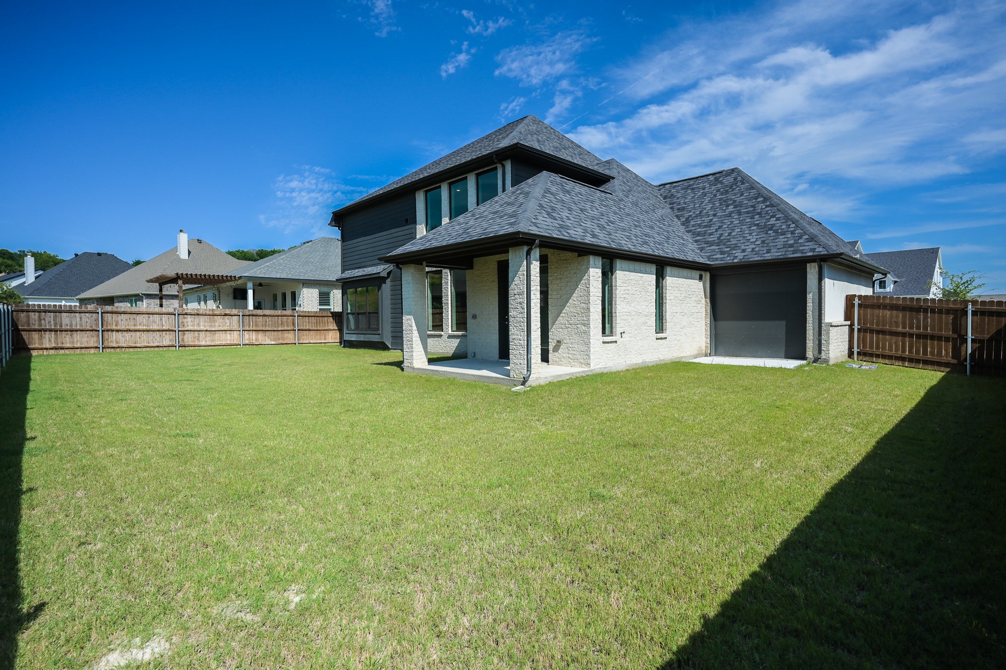 209 E Furlong