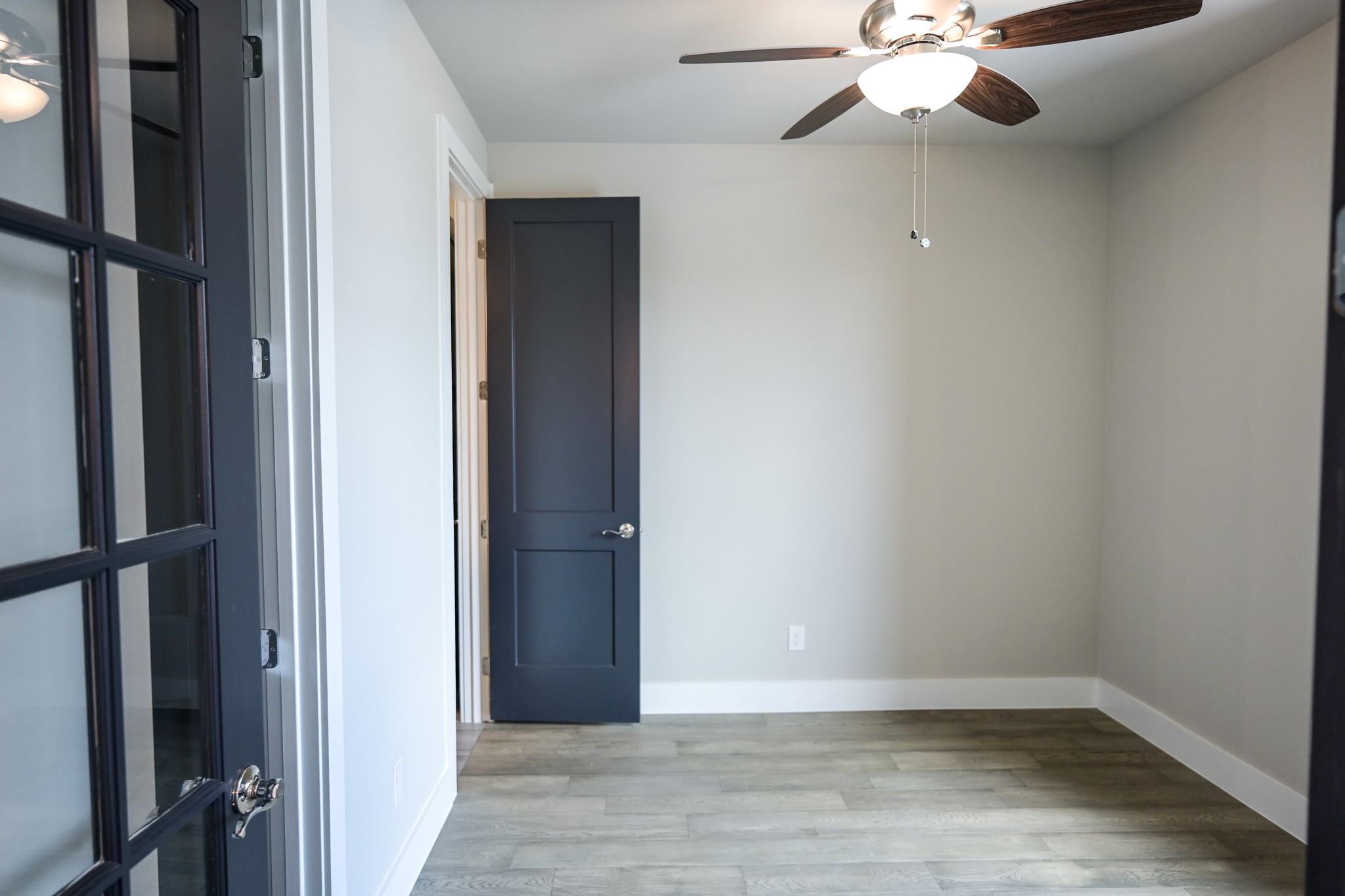 209 E Furlong