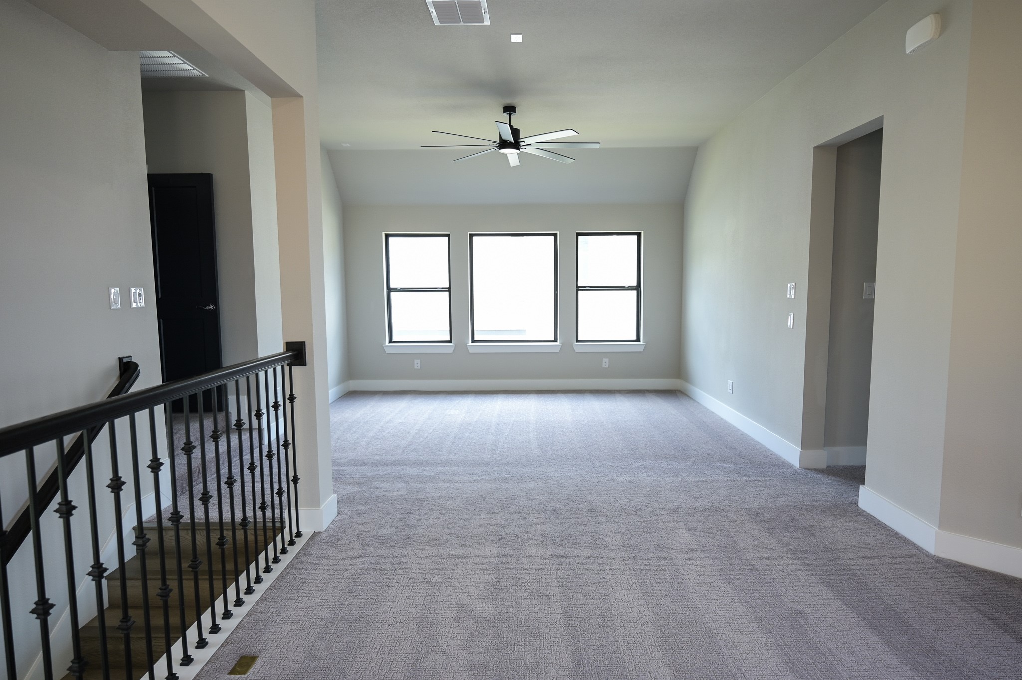 209 E Furlong