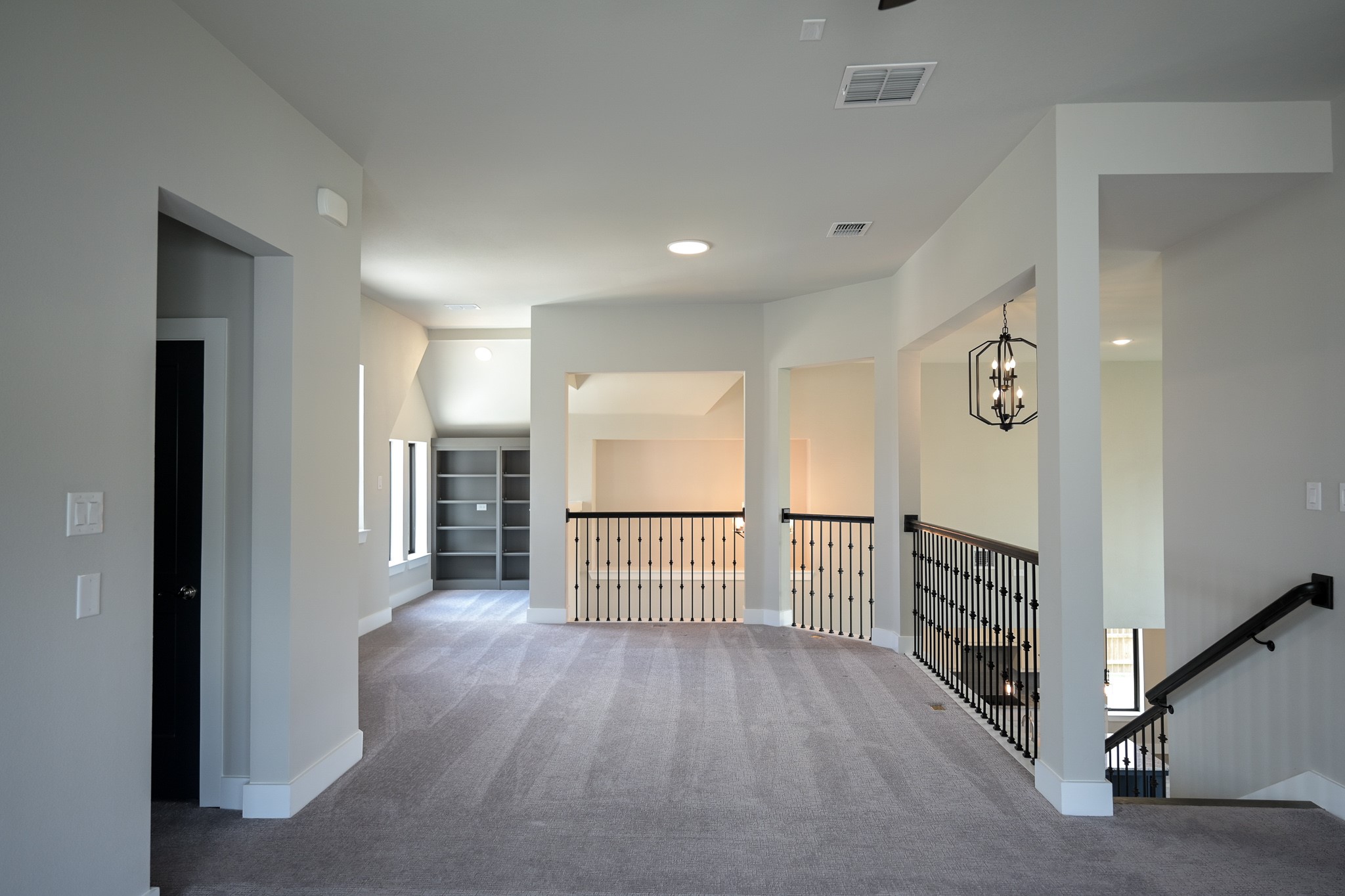 209 E Furlong