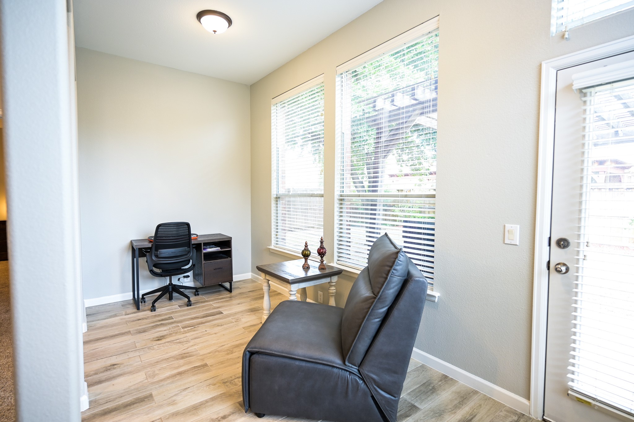 2808 S Serrano