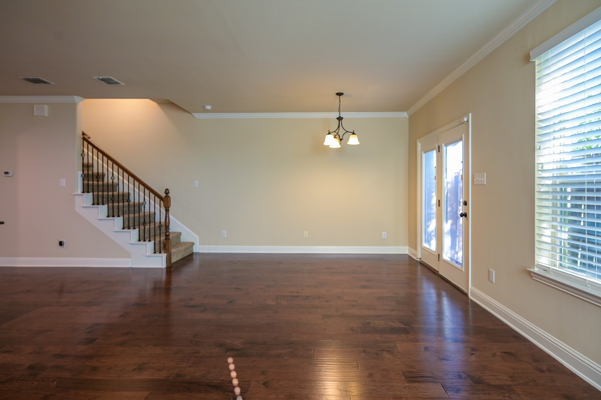 5076 Italia Lane