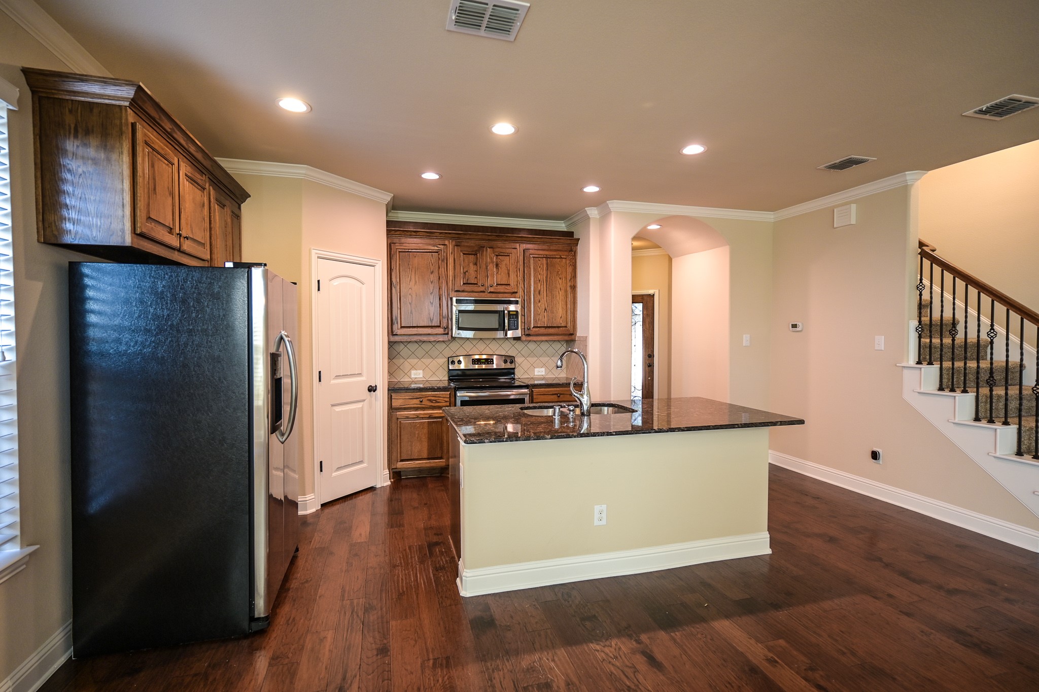5076 Italia Lane