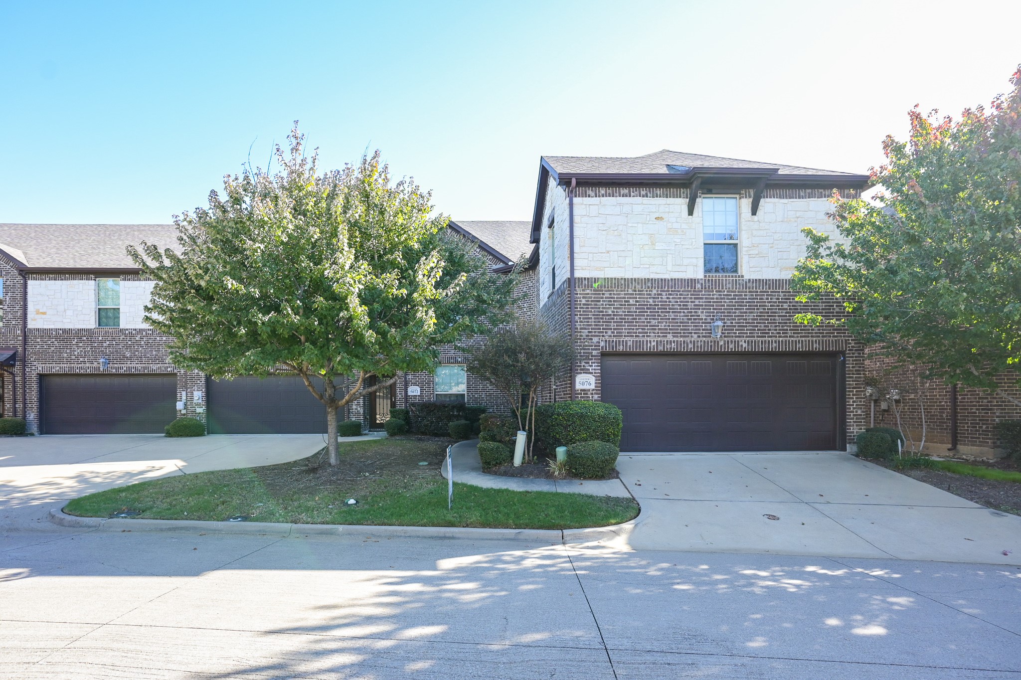 5076 Italia Lane