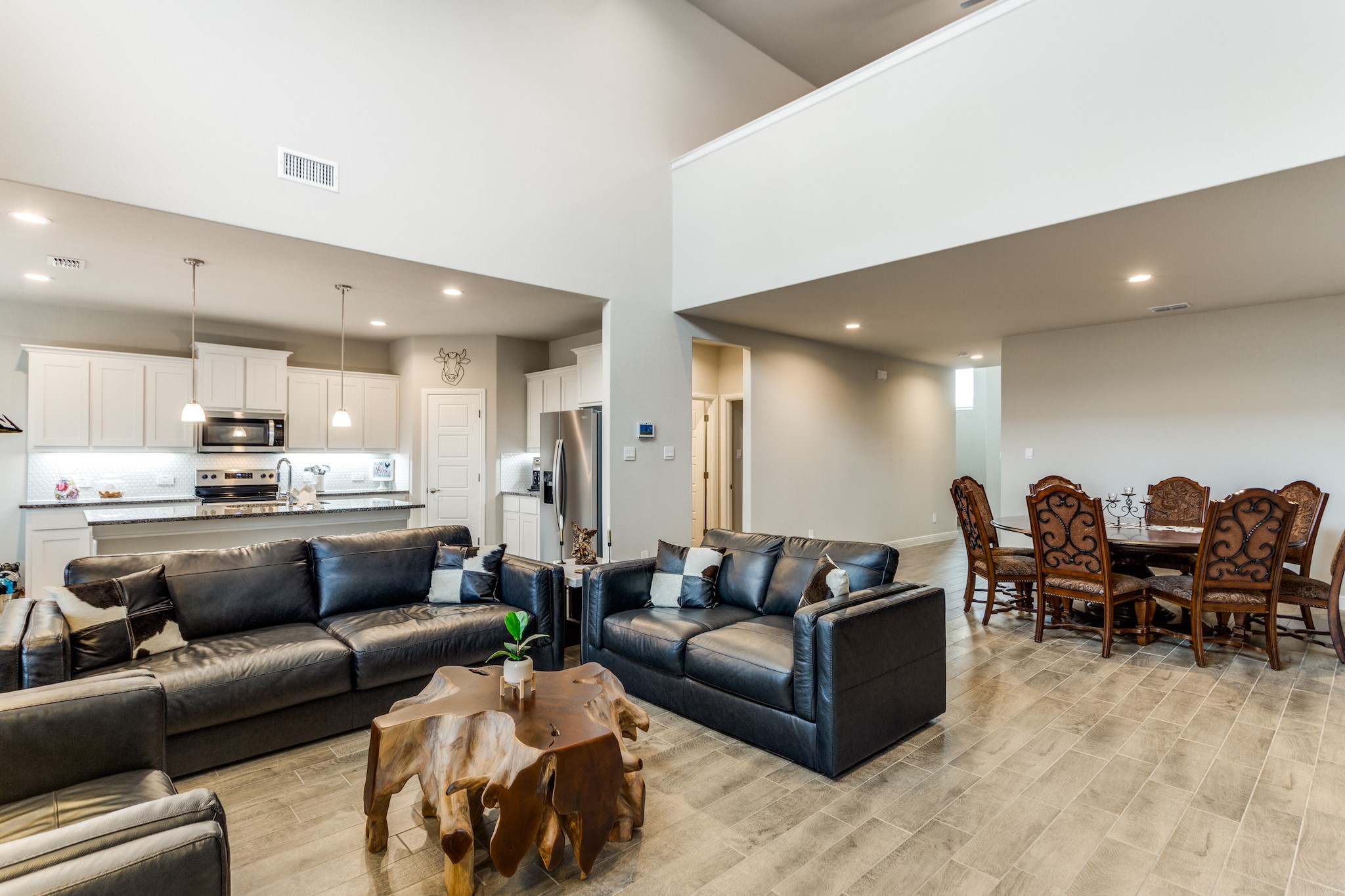 1604 Central Park Drive