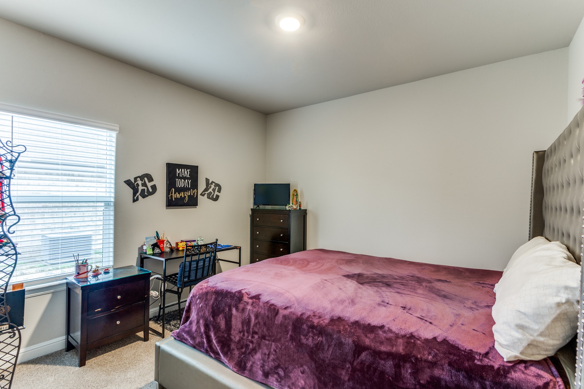 1604 Central Park Drive