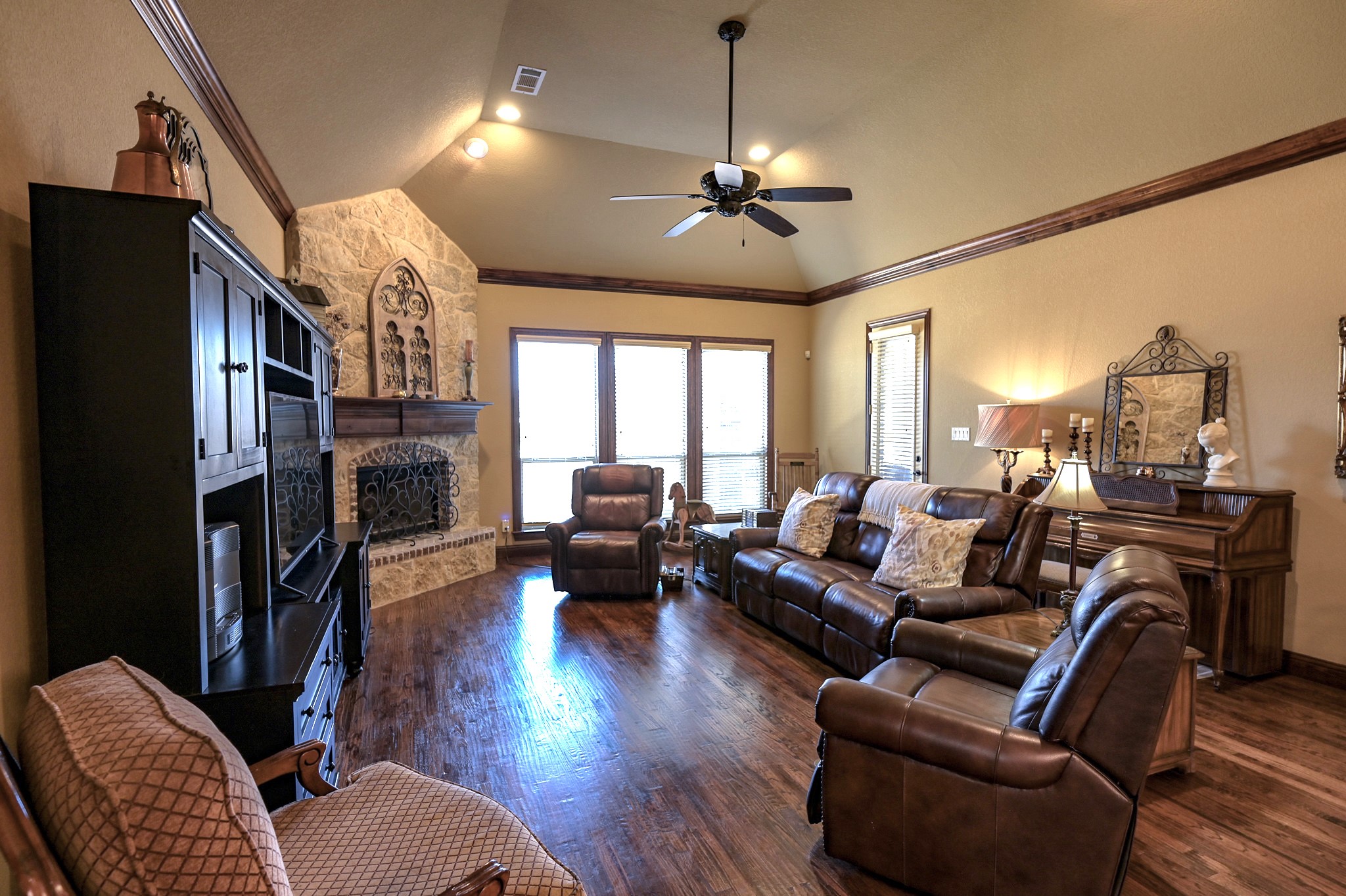 112 Diablo Drive
