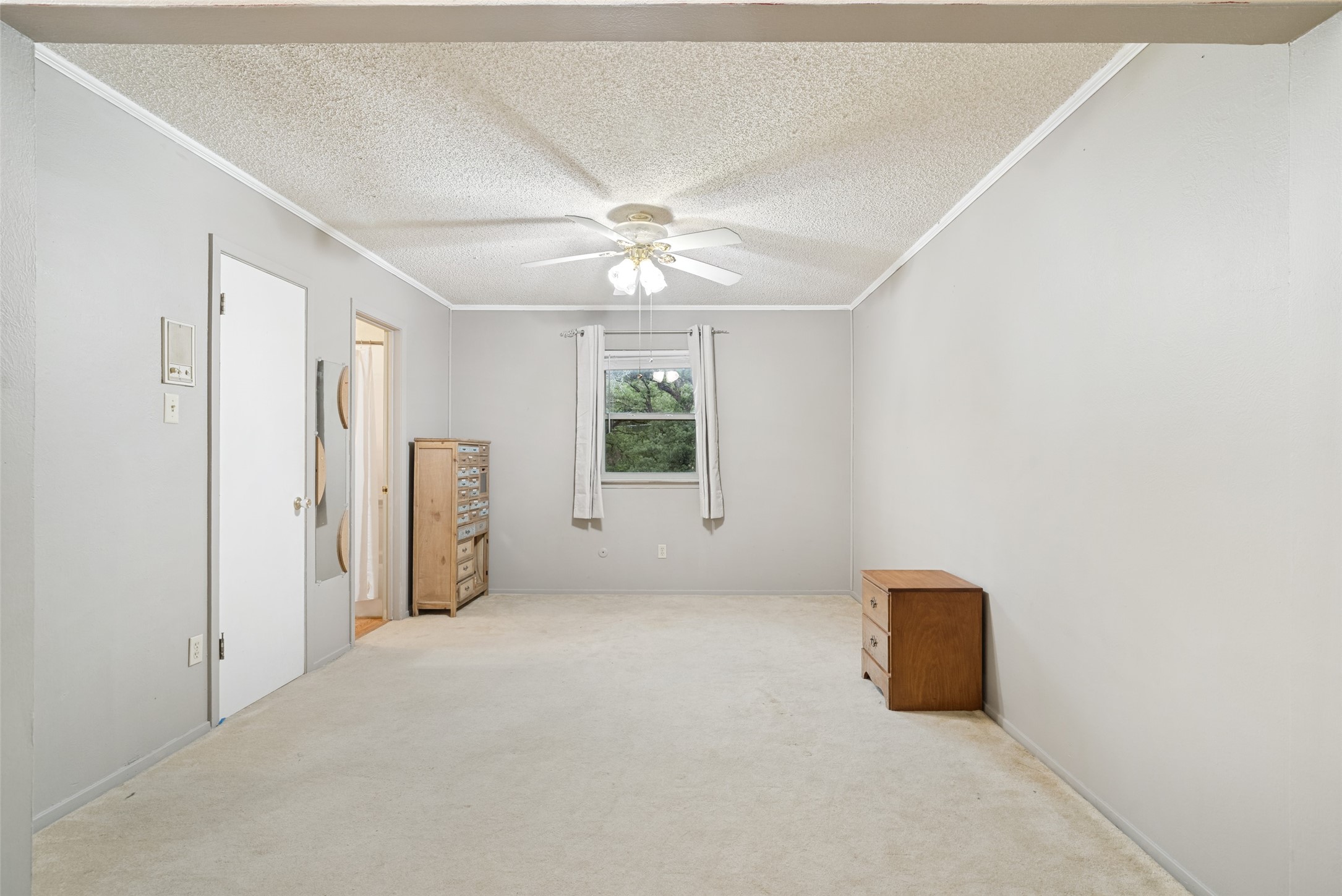 2009 Thousand Oaks Drive
