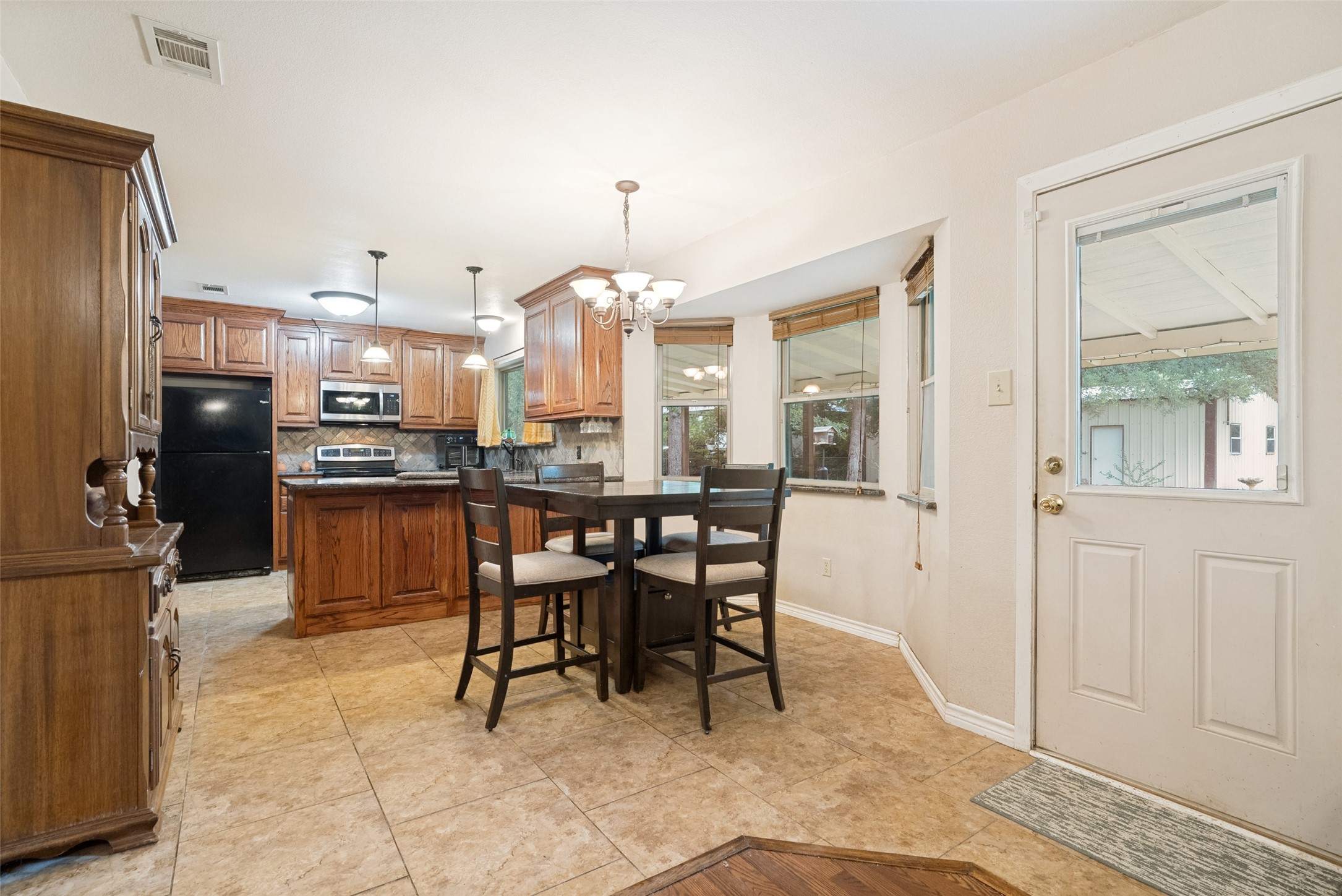 2009 Thousand Oaks Drive
