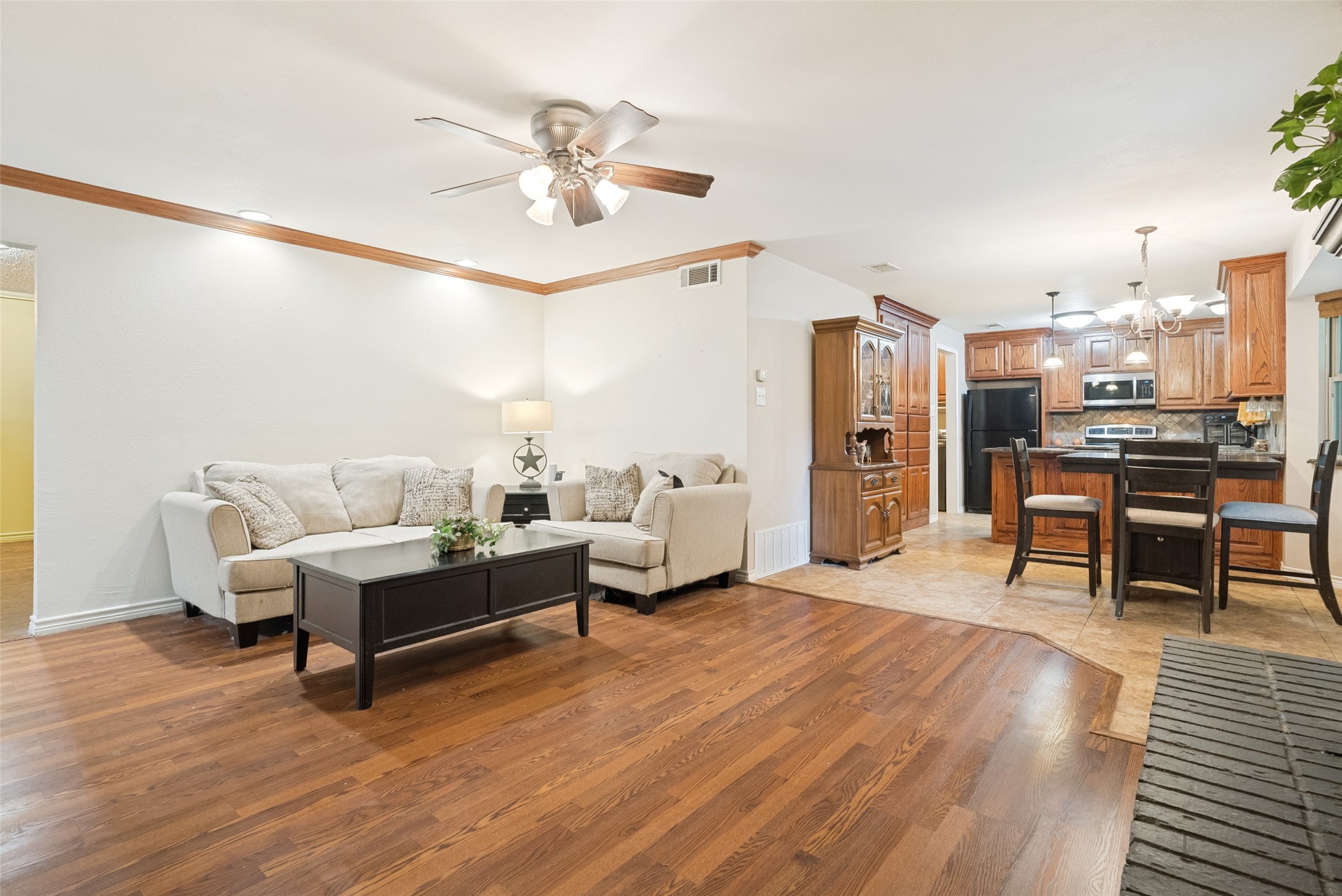 2009 Thousand Oaks Drive