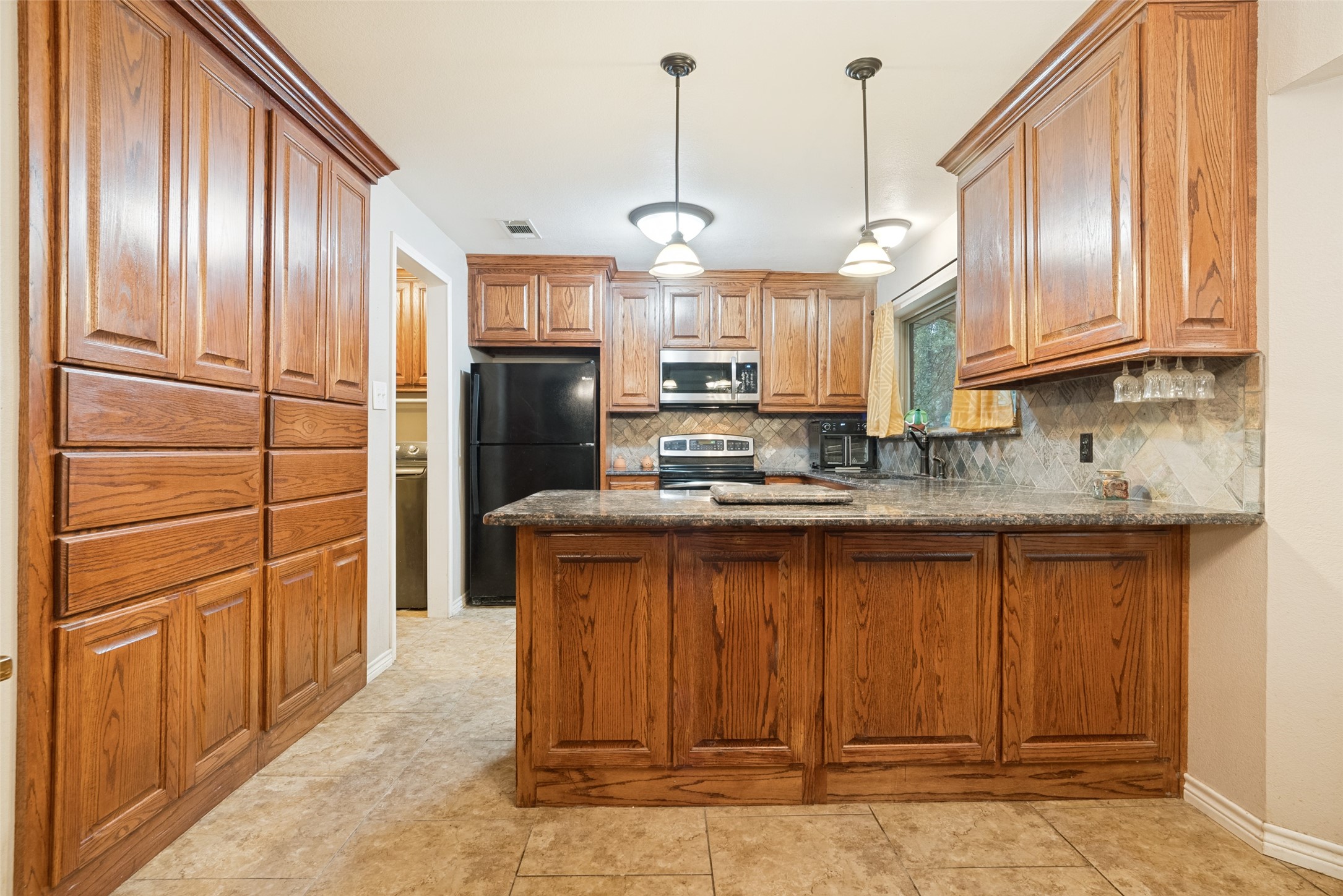 2009 Thousand Oaks Drive