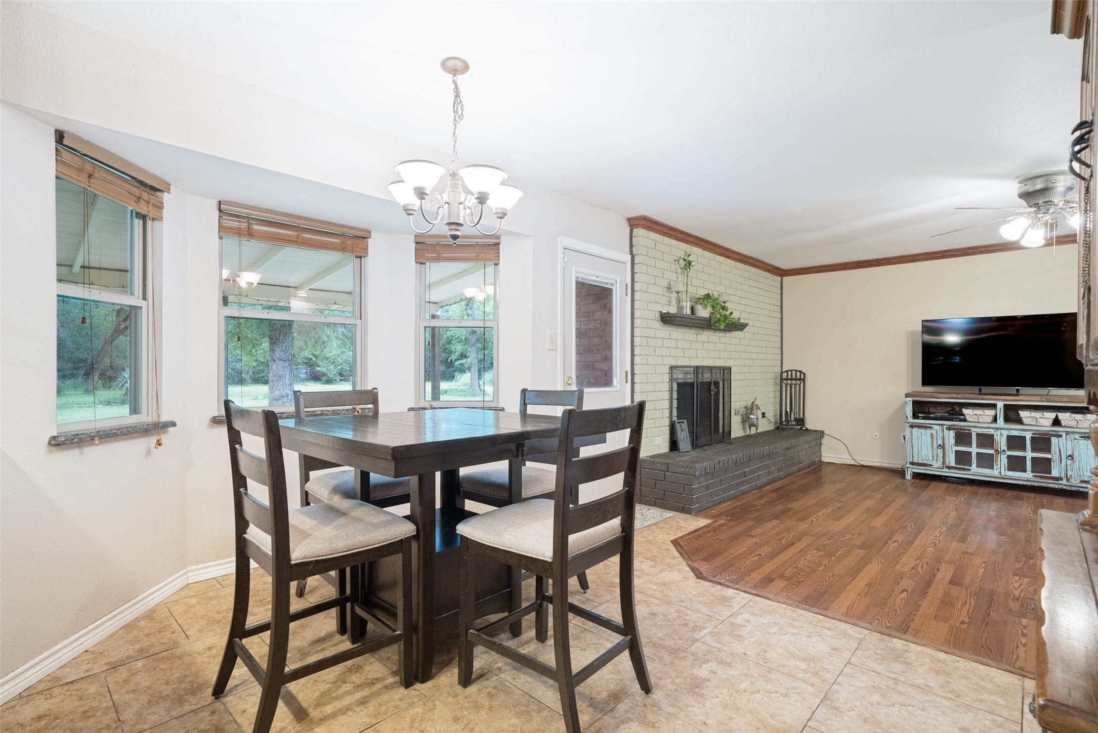 2009 Thousand Oaks Drive
