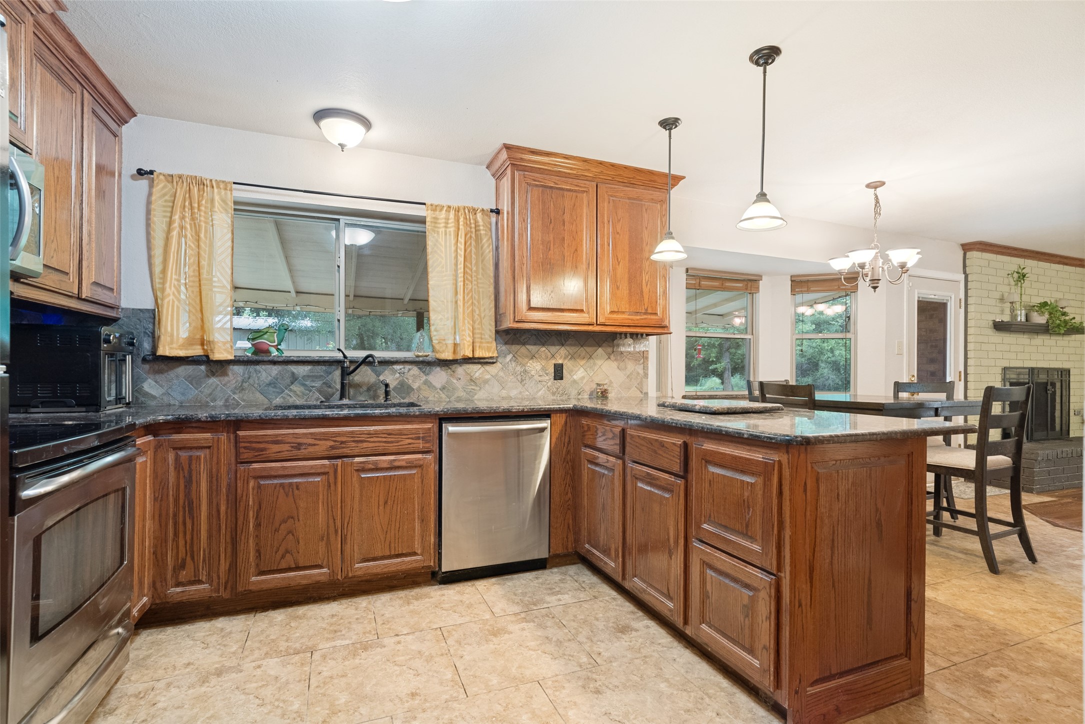 2009 Thousand Oaks Drive