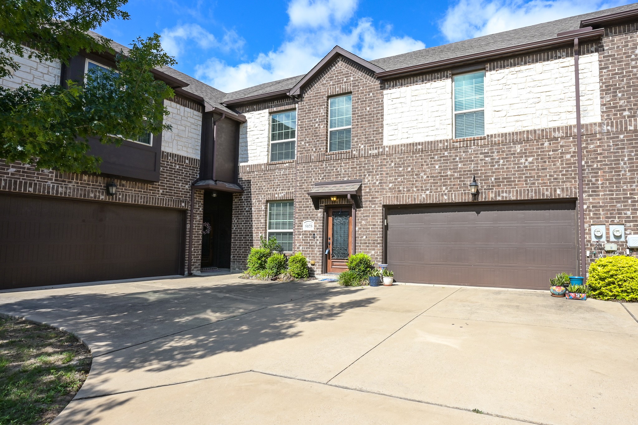5075 Italia Lane