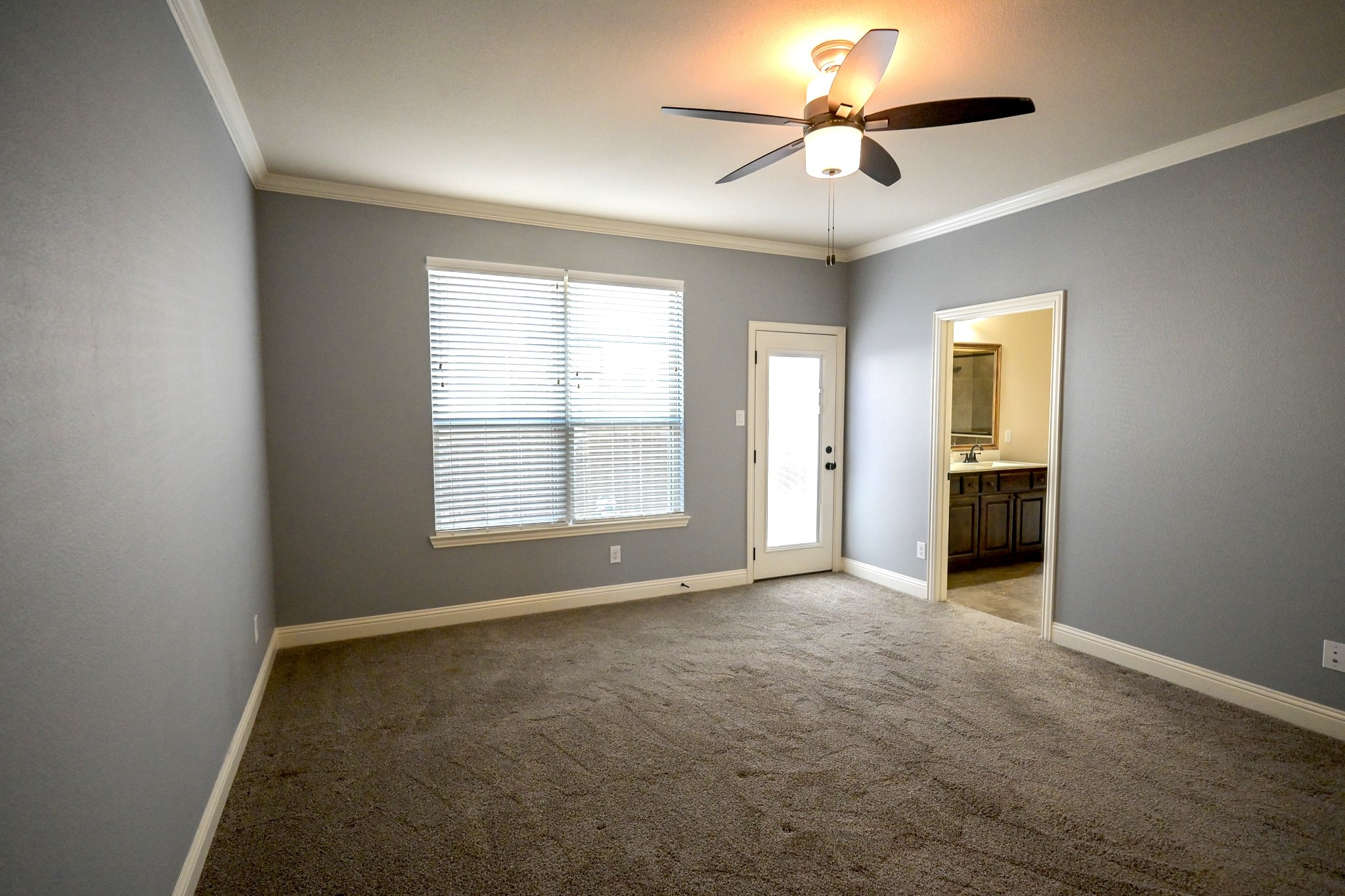 5075 Italia Lane