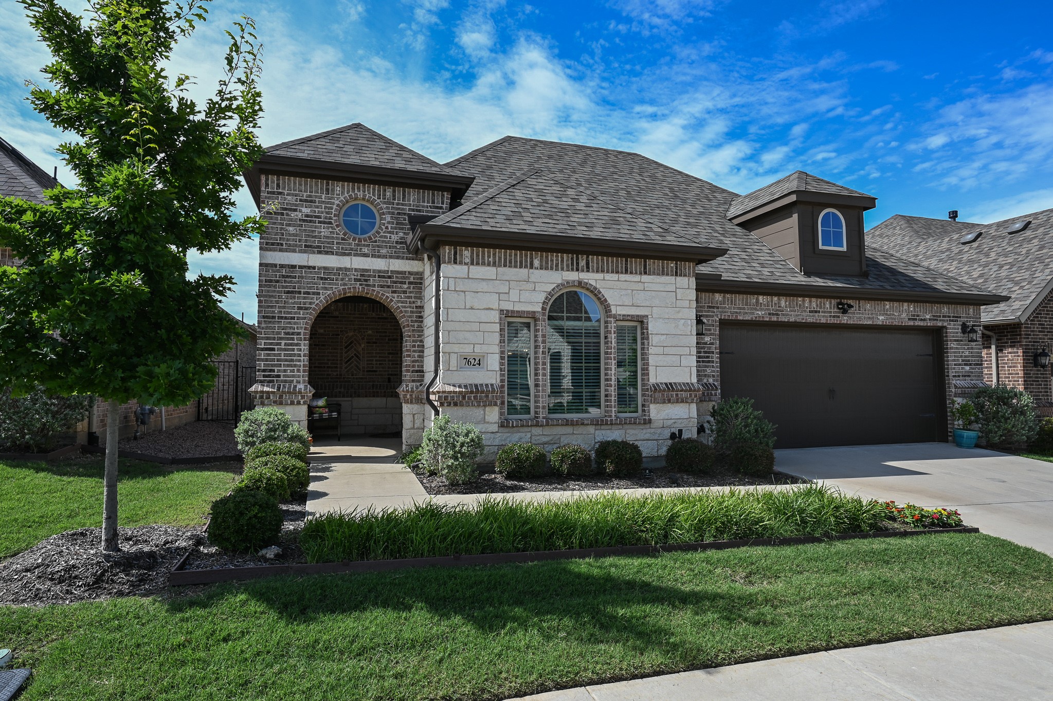 7624 Vista Bella Way