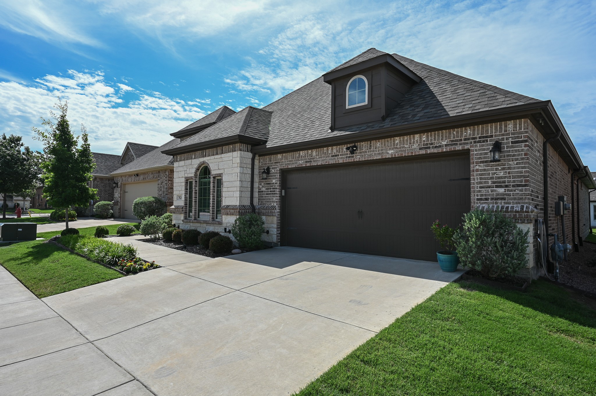 7624 Vista Bella Way