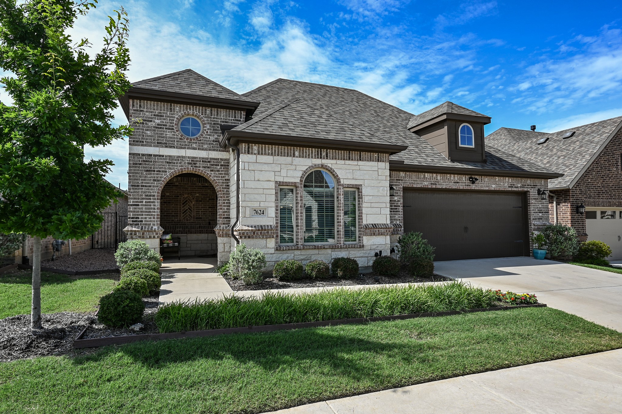 7624 Vista Bella Way