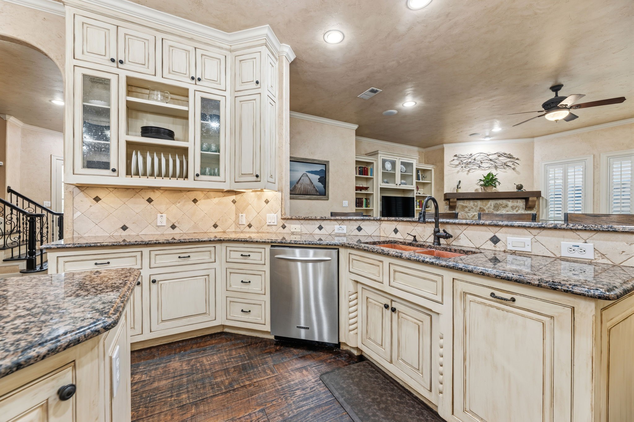 910 Belclaire Circle