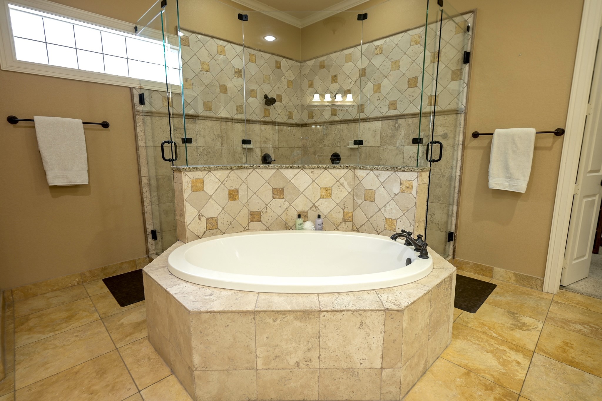 910 Belclaire Circle