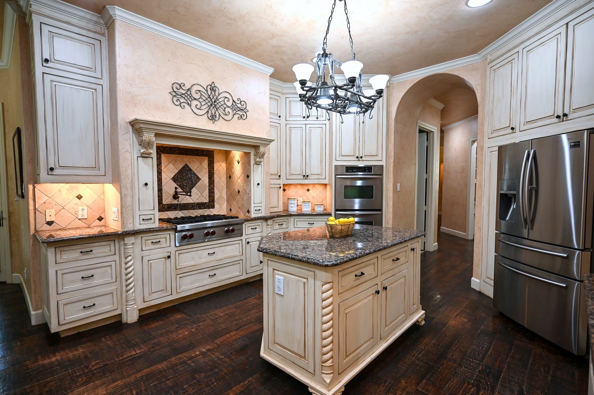910 Belclaire Circle