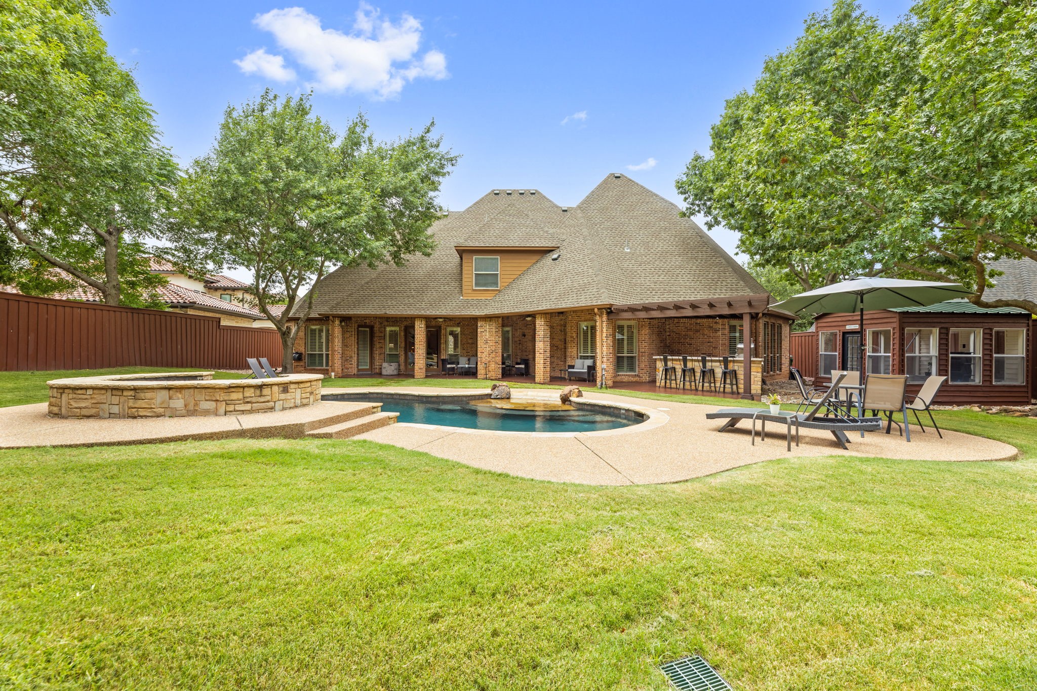 910 Belclaire Circle