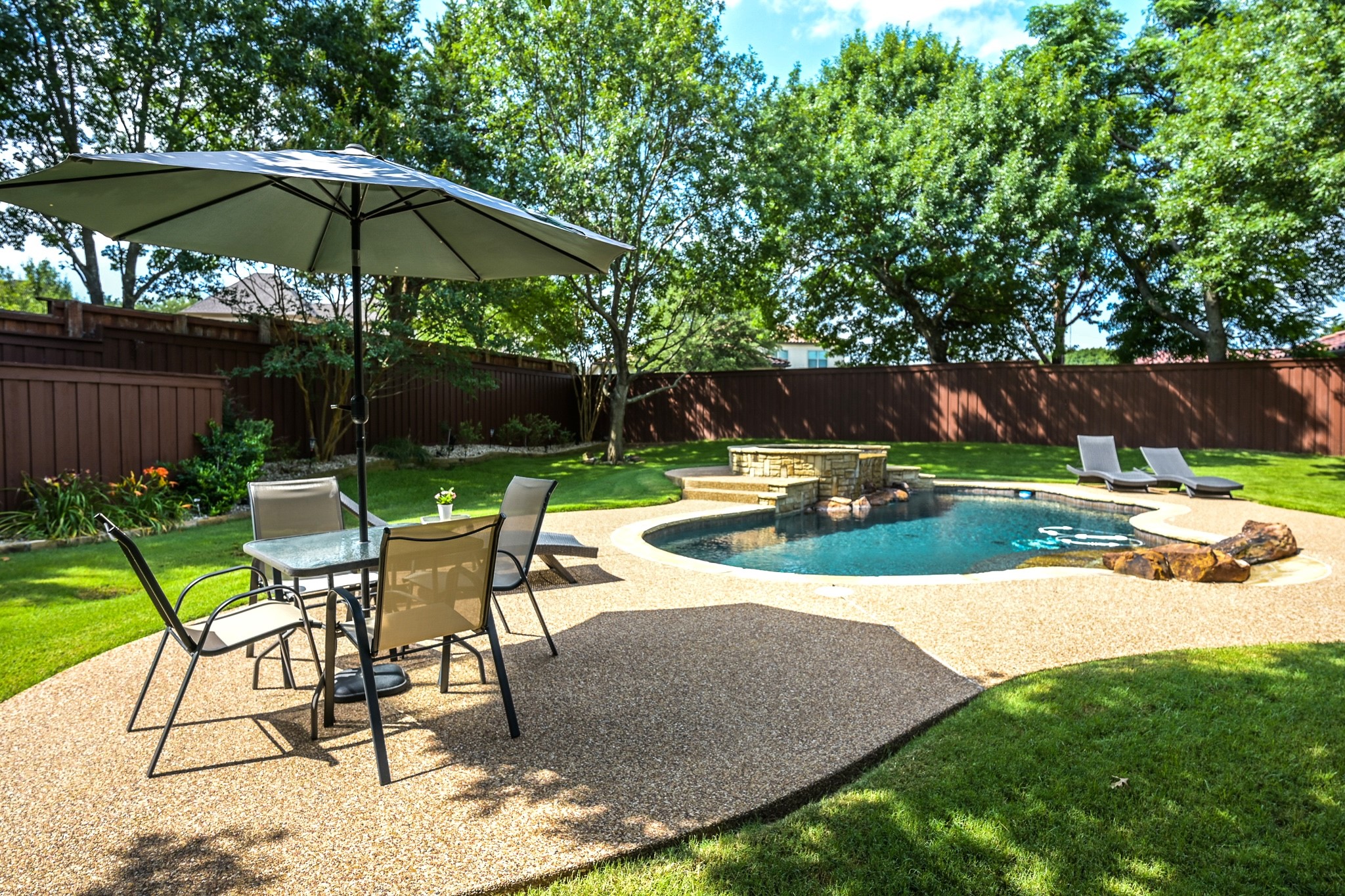 910 Belclaire Circle