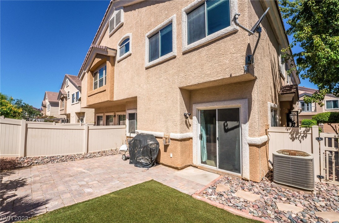 1573 Buffalo Brubaker Lane