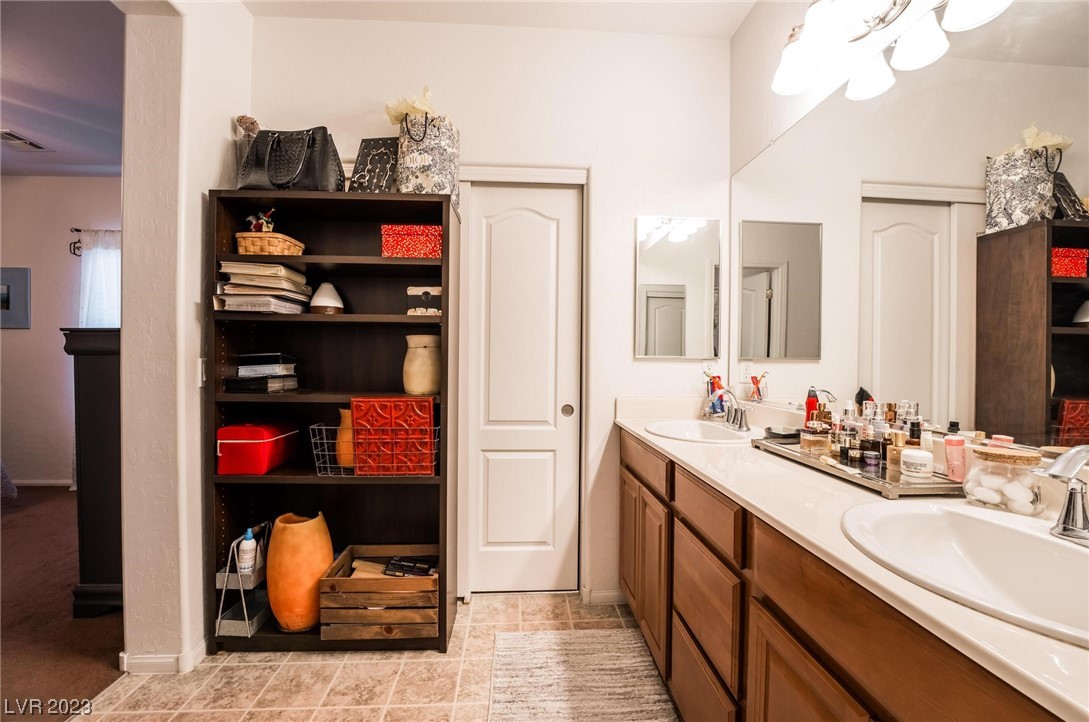 7809 Ellendale Court