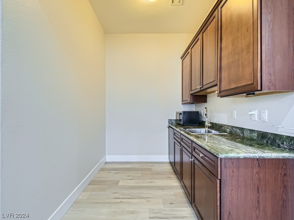 6761 Hyla Roman Avenue