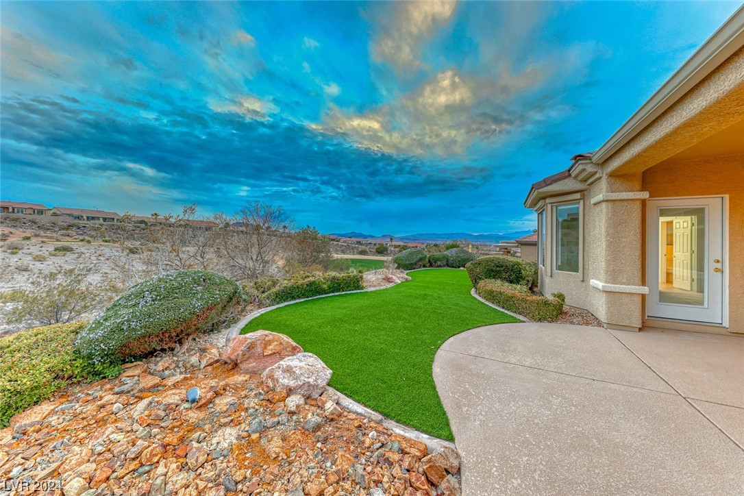 2429 Hardin Ridge Drive