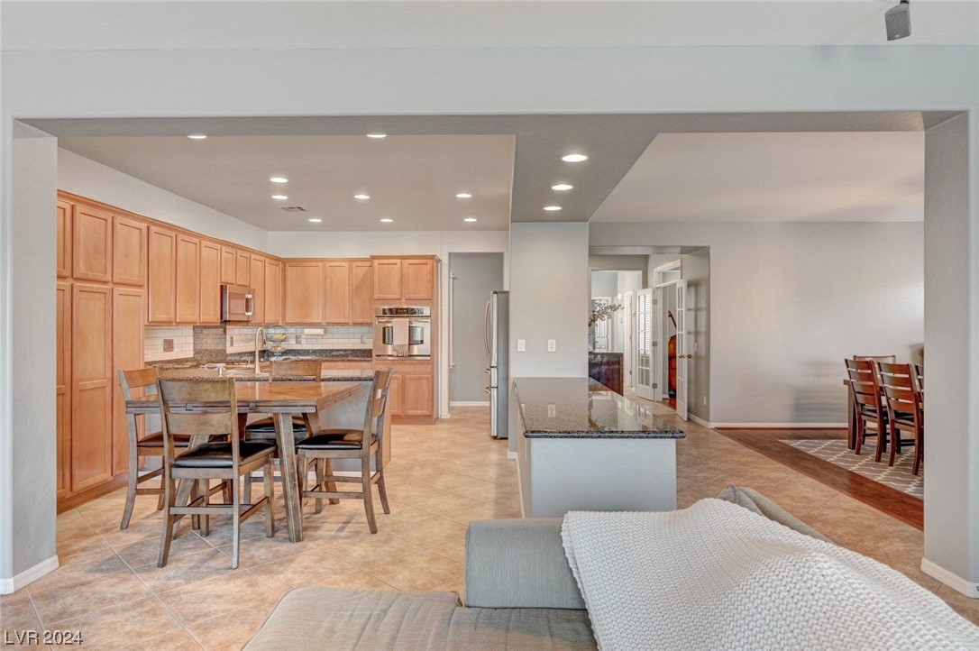 7220 Royal Melbourne Drive