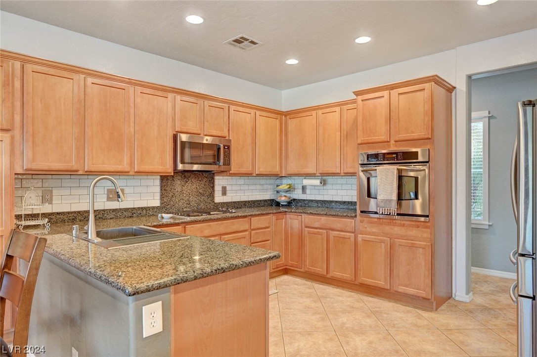 7220 Royal Melbourne Drive