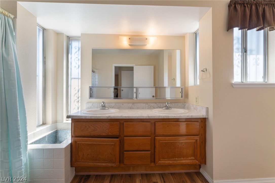 971 Looking Glass Lane