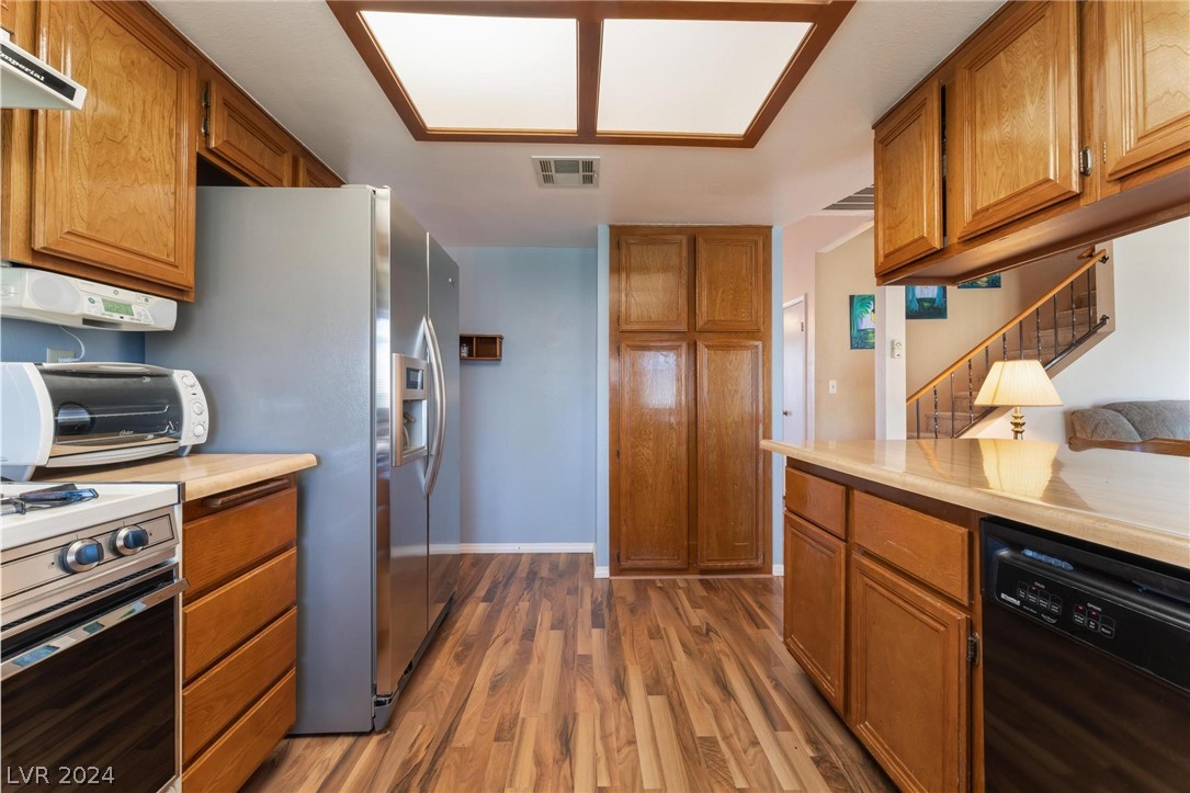 971 Looking Glass Lane