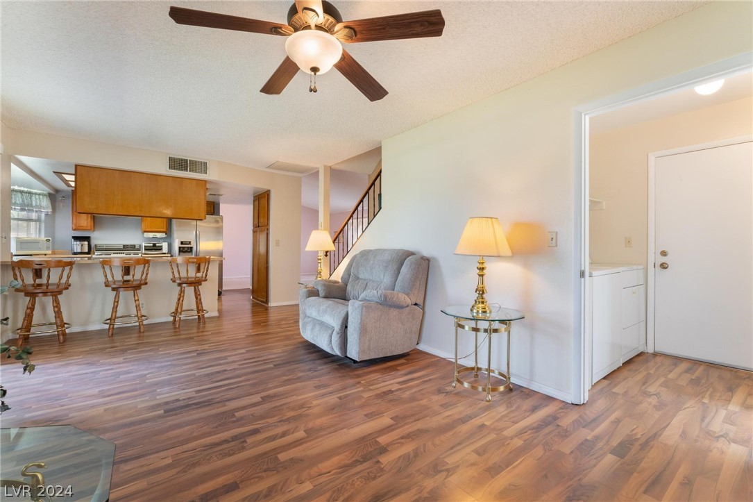 971 Looking Glass Lane