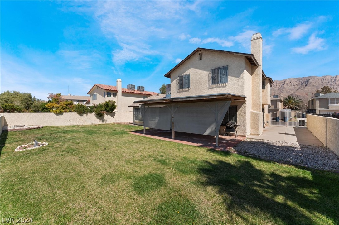 971 Looking Glass Lane