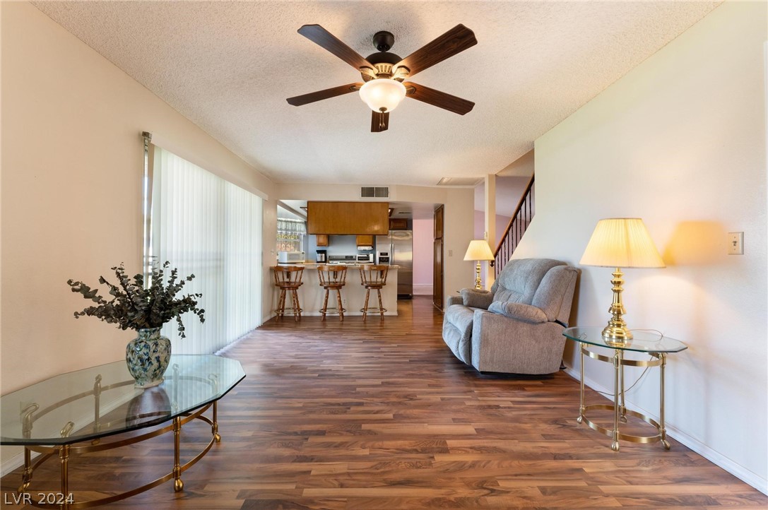 971 Looking Glass Lane