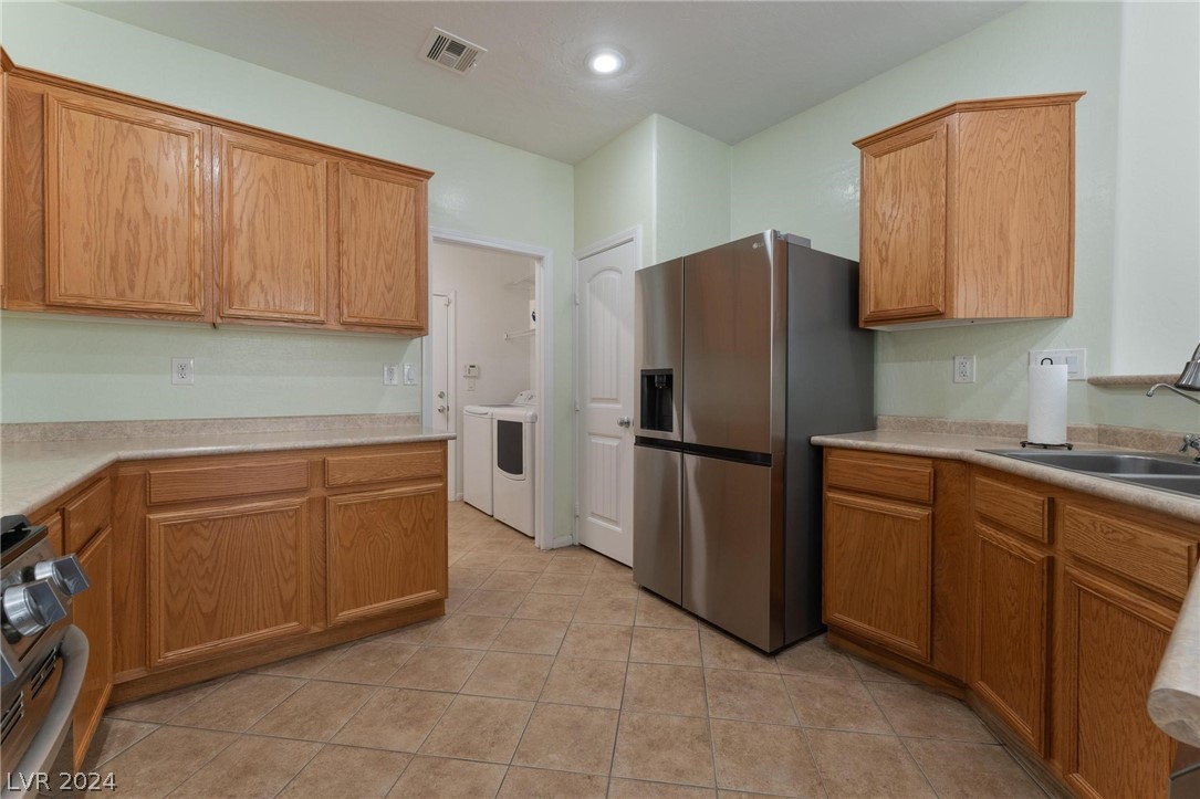 330 Kensington Palace Avenue 101