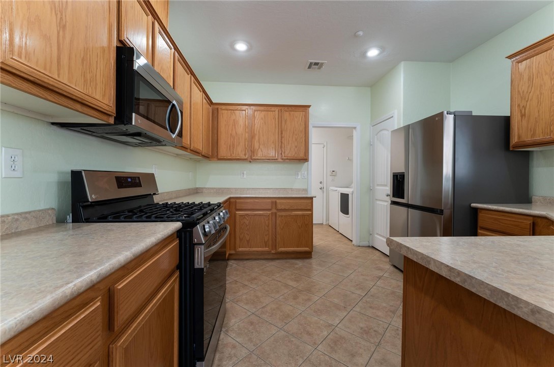 330 Kensington Palace Avenue 101