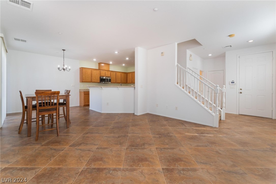 330 Kensington Palace Avenue 101