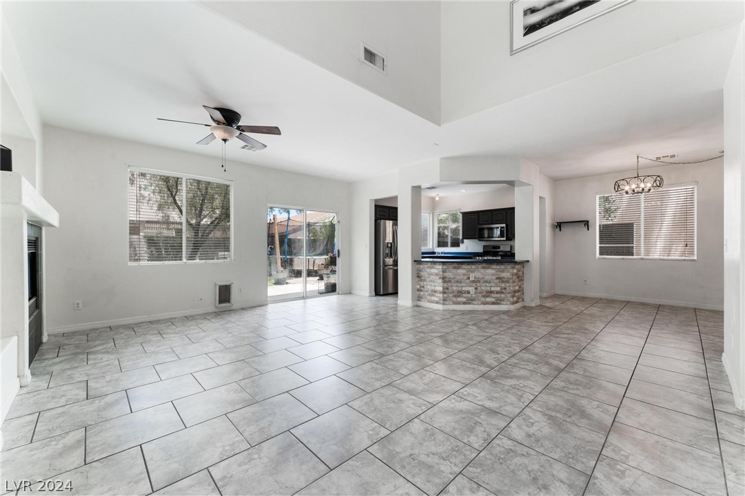 8908 Tumblewood Avenue