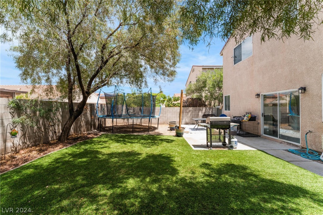 8908 Tumblewood Avenue