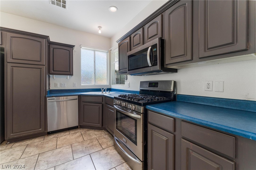 8908 Tumblewood Avenue