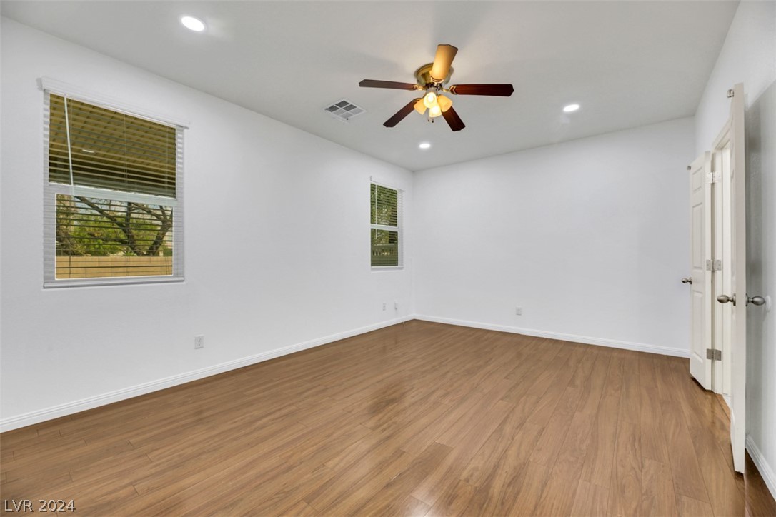 1172 Evergreen Cove Street